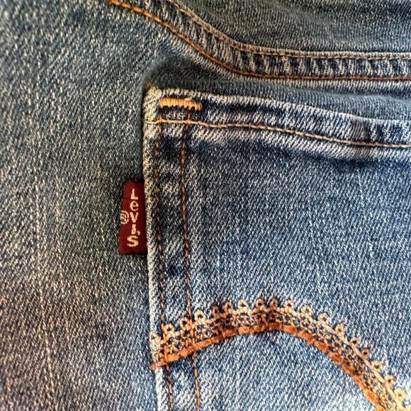 Levi’s 515 Bootcut Jeans - Picture 9 of 9